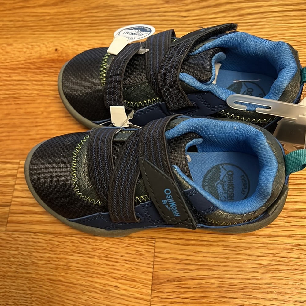 OshKosh B’Gosh Everplay Toddler Sneakers Size 9 - Picture 2 of 7